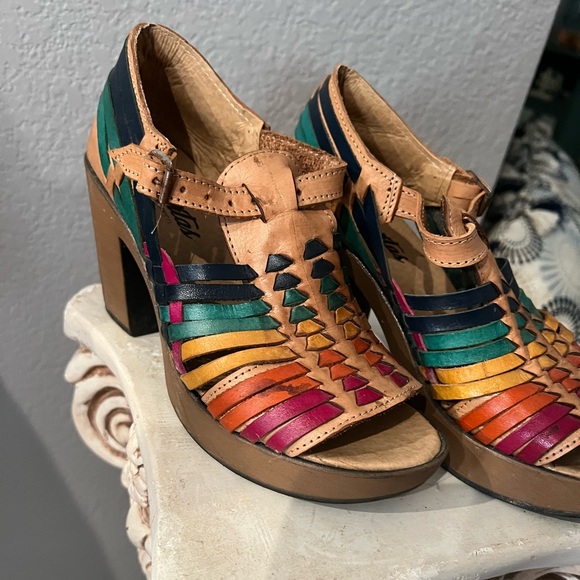 Huarache Sandal - Picture 5 of 9